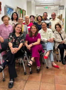 Nelcy Baltz, líder comunitaria y fundadora, en actividad de voluntariado en Tampa