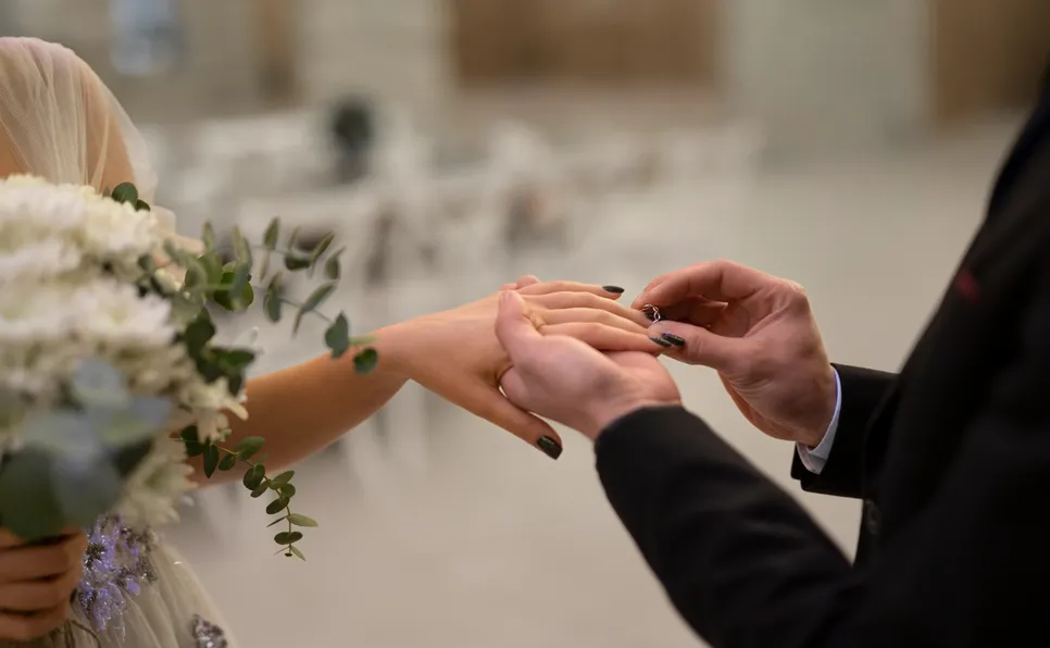 Tasa de matrimonios en México sigue tendencia a la baja: 5.4 por cada 1,000 adultos